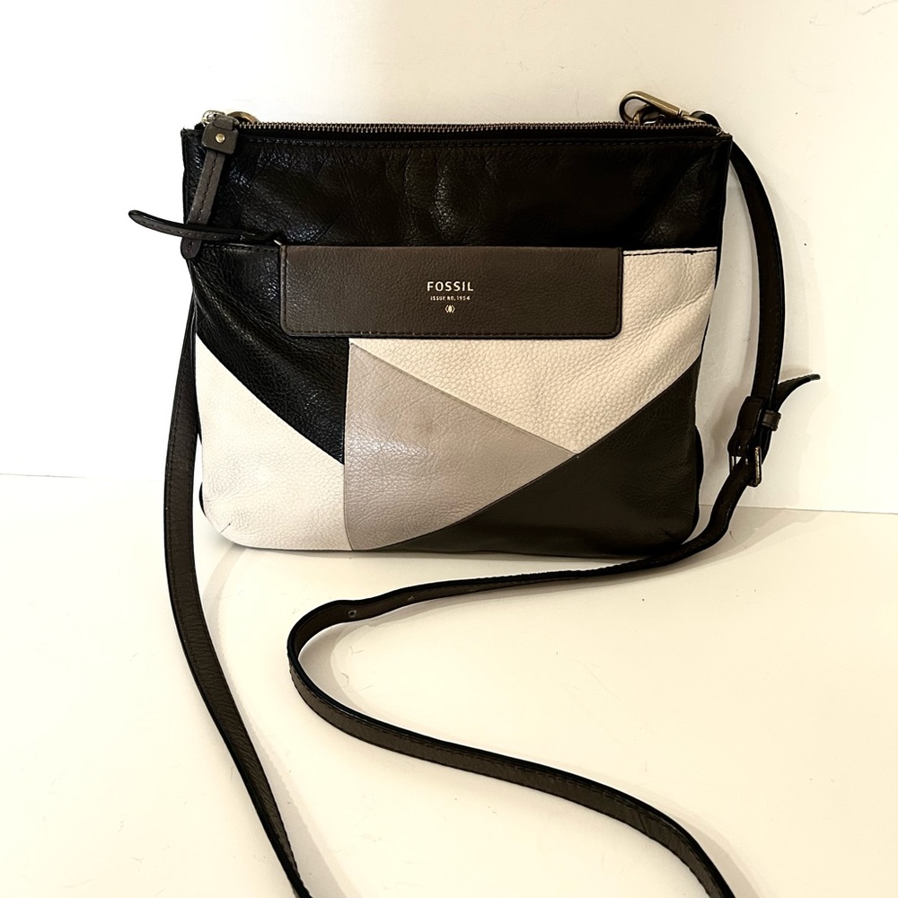 Fossil Patchwork Leather Crossbody Gently Used in  Black, Vanilla, Elephant, Tan